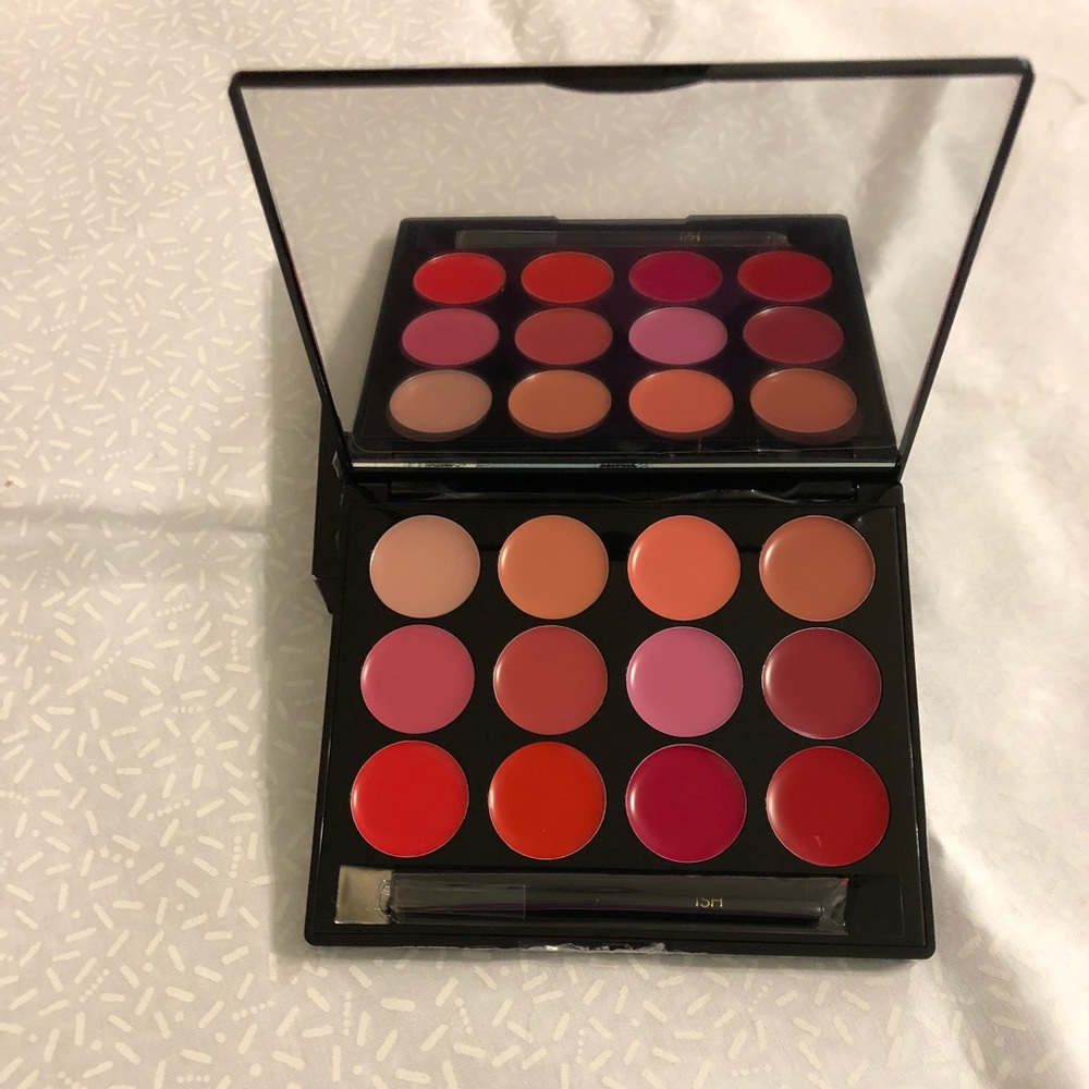 NEW IN BOX! Ish Lip palette